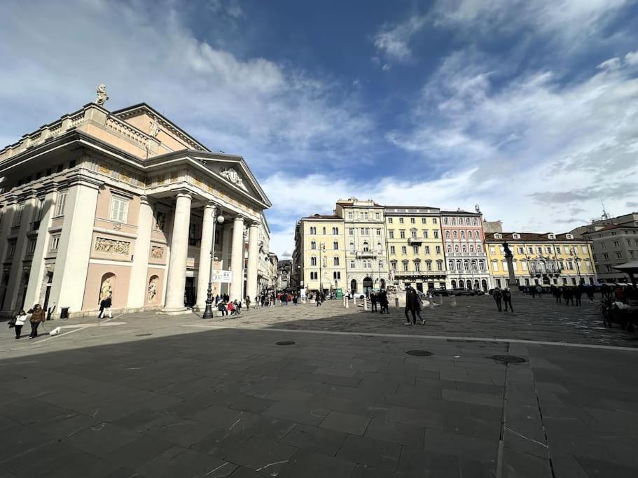 Central Mazzini Suits Trieste Exterior foto